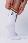 Pride Fist | LOVE WINS | Bestickte Bio Baumwoll Socken | Fashion Drinks
