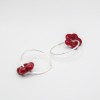 »BloomRed« Ohrringe 
in Silber mit roten Glasblumen von pinapina