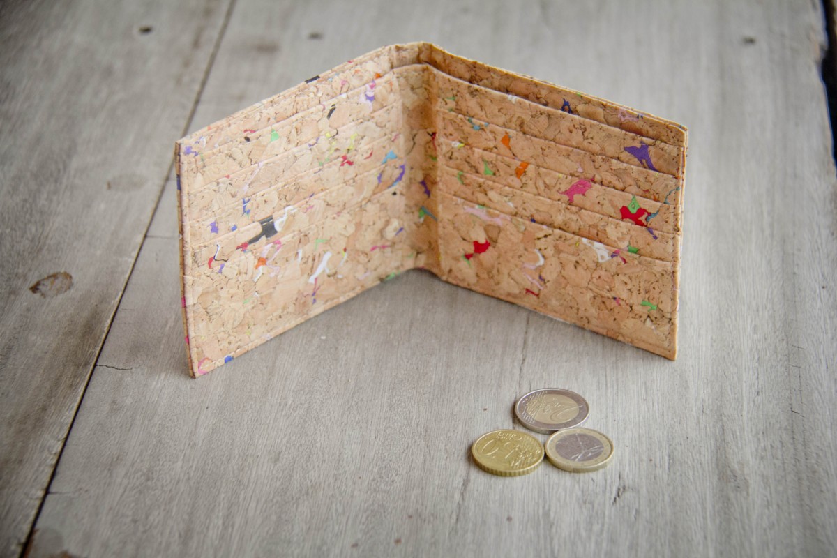 Portemonnaie aus Kork, Geldbörse mit farbigen Akzenten BY COPALA