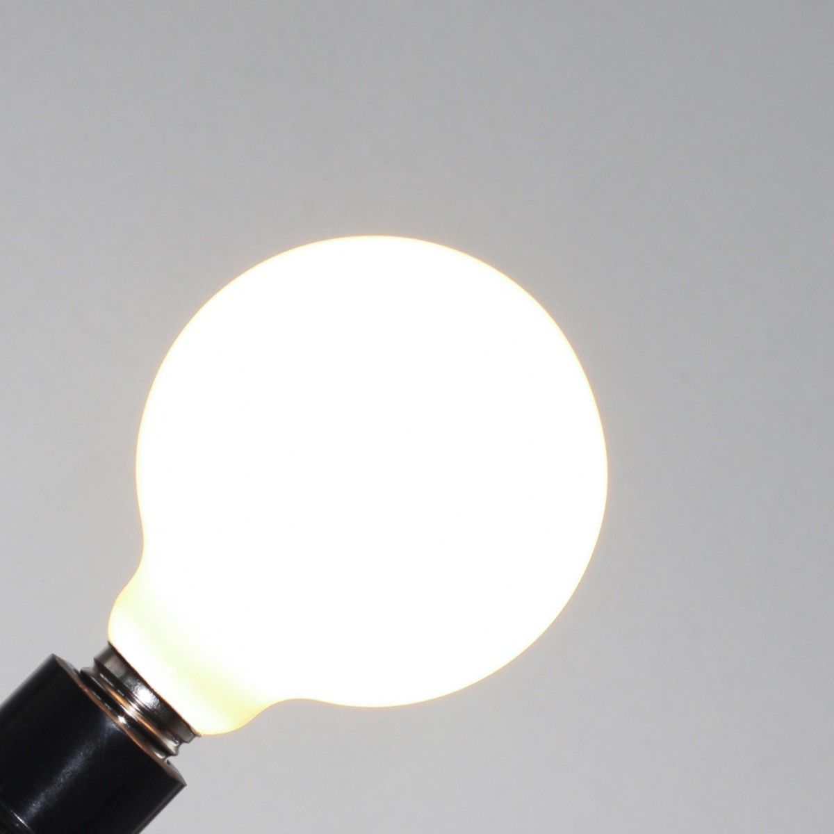 toshi LED Globe Ø 95 (matt, E27, 4W)