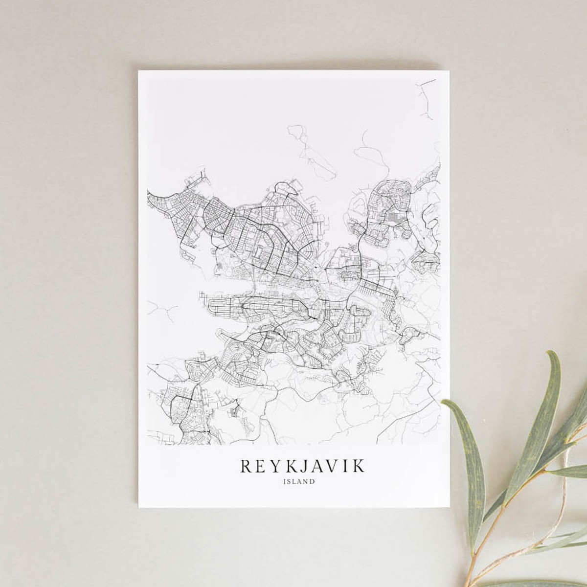 REYKJAVÍK als hochwertiges Poster im skandinavischen Stil von Skanemarie