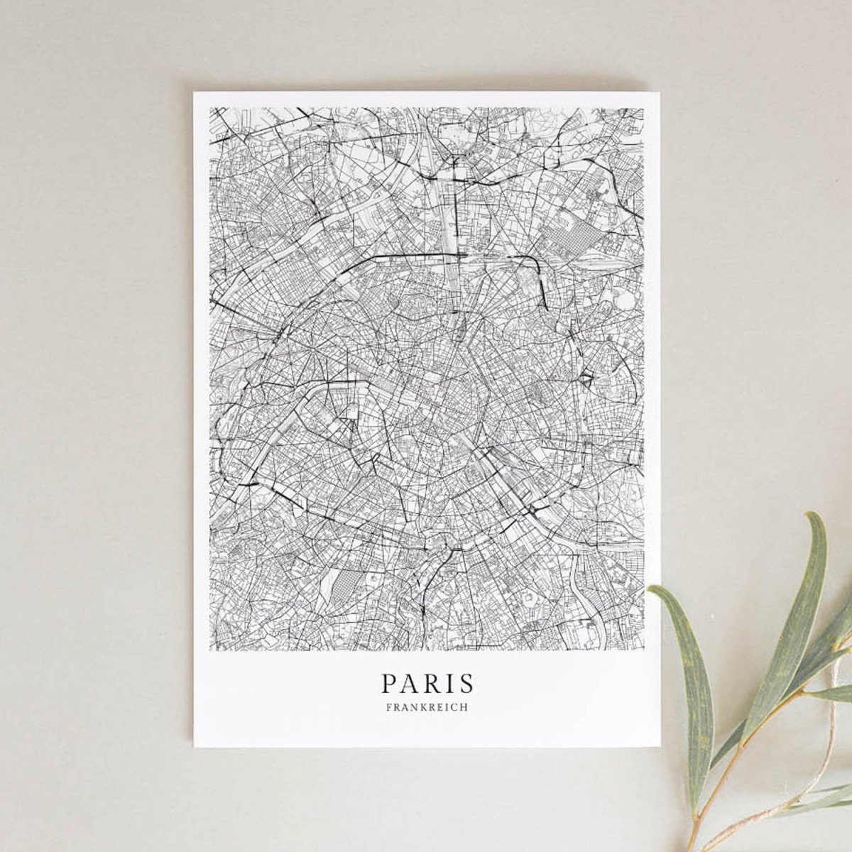 Paris als hochwertiges Poster im skandinavischen Stil von Skanemarie