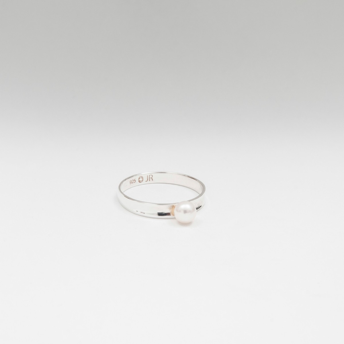 Jonathan Radetz Jewellery, Ring AKOYA, Silber 925, Japanische Akoya Perle