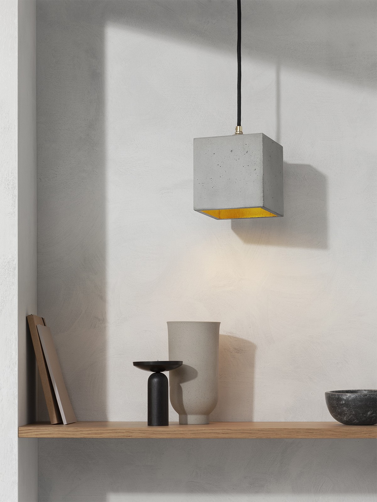 GANTlights - Beton Hängelampe [B1] dark Lampe Gold minimalistisch