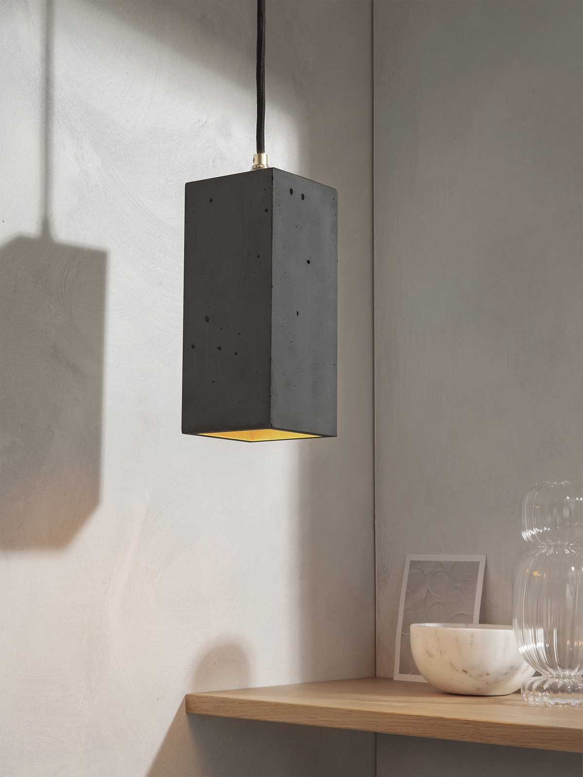 GANTlights - Beton Hängelampe [B2] dark Lampe Gold rechteckig