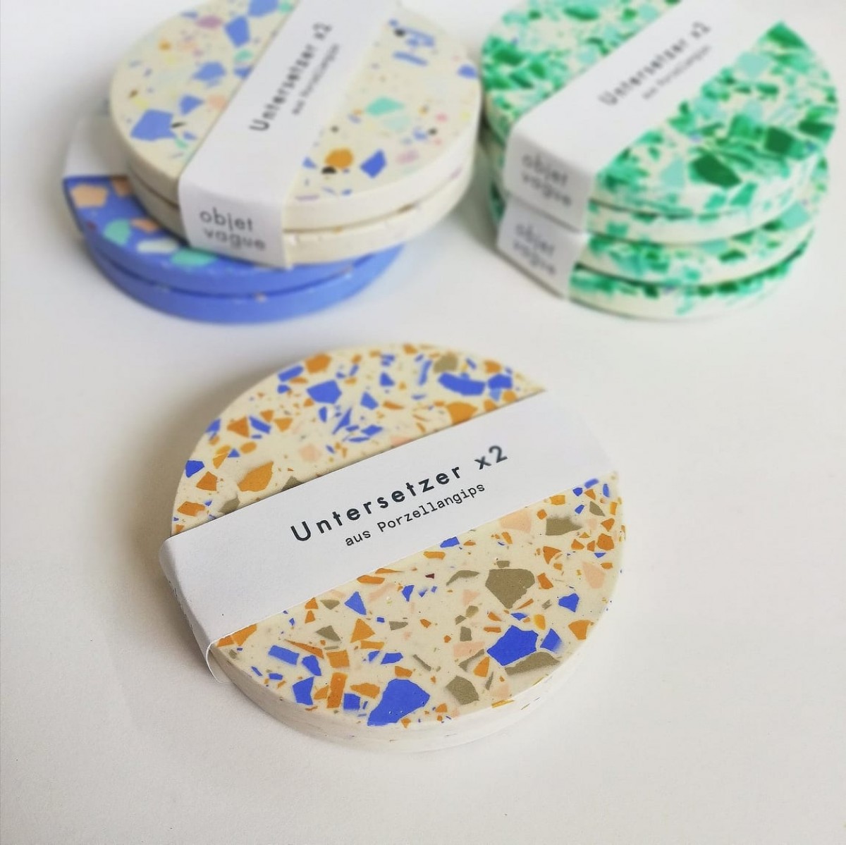 objet vague / 2er Set Terrazzo Untersetzer / Creme-ocker