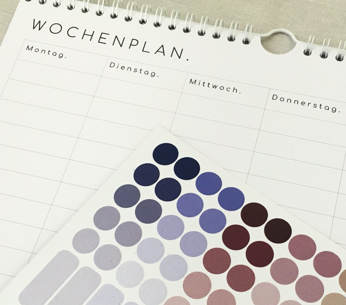 Wochenplaner mit Aufklebern - SANS.