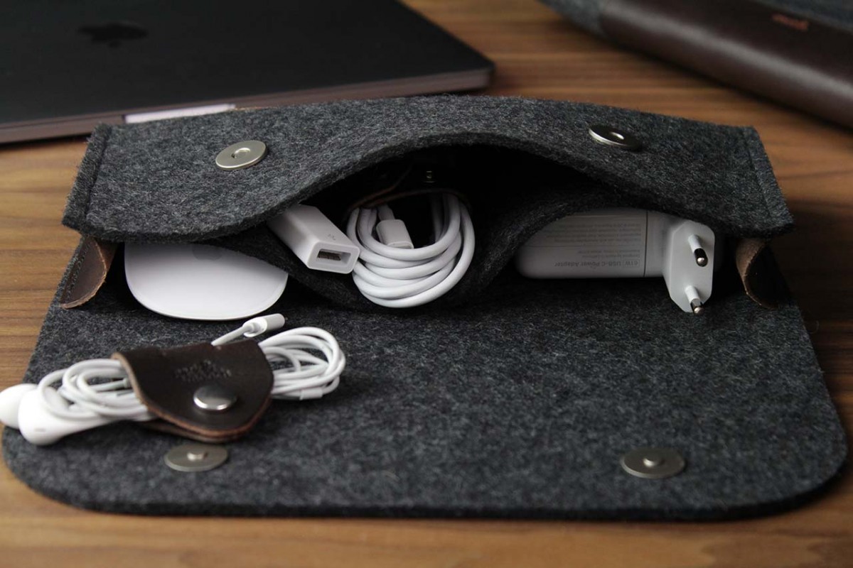 Kabeltasche, Zubehörtasche CORRIEDALE XS - 100% Wollfilz, Leder