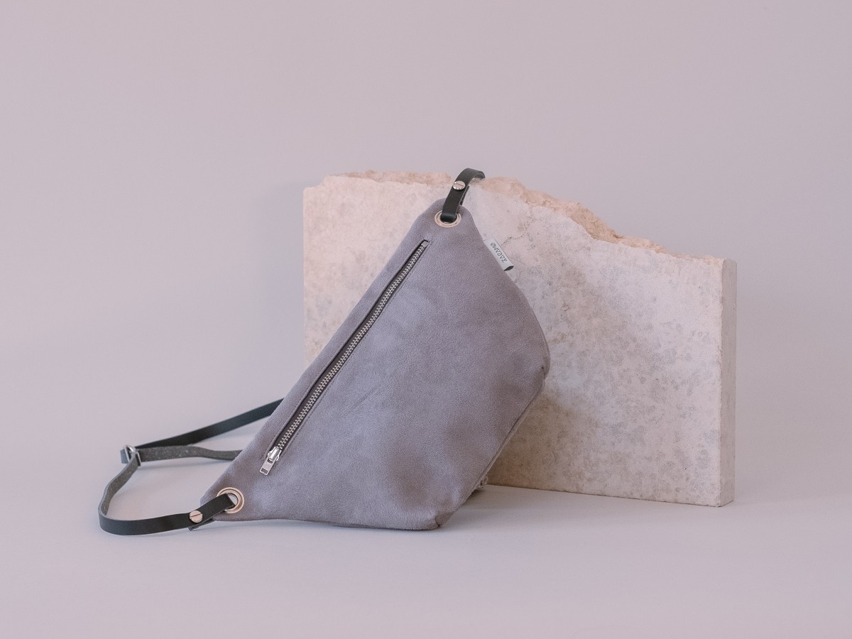 ZACAMO – Bauchtasche • Suede • grey •