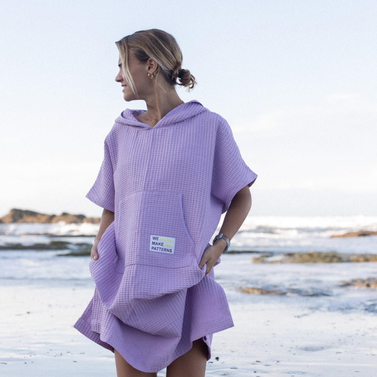 We Make Patterns - Handtuch Poncho Lila