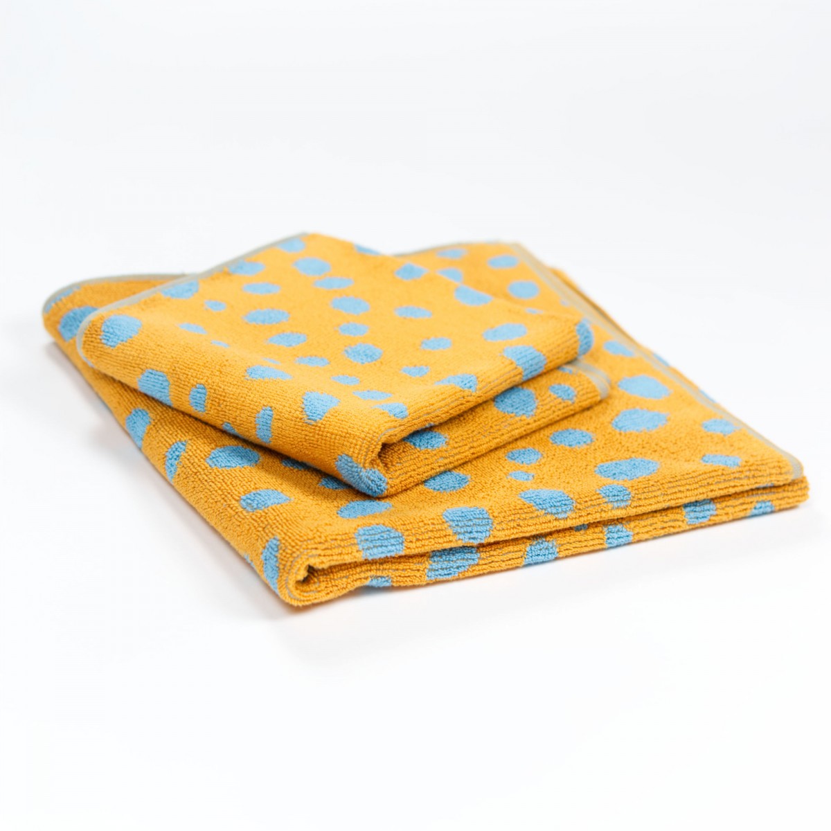 Towel.Studio | Frottee Badetuch Pebbles | Caramel & Sky