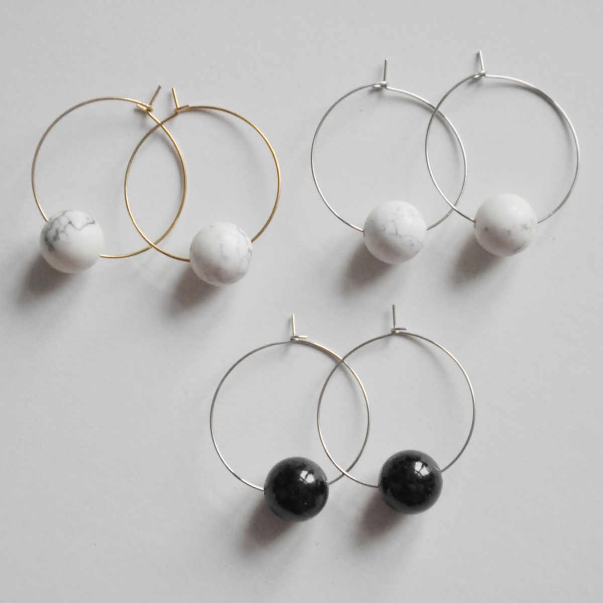 nahili CREOLEN "simple" Ohrringe Marble Dots Naturstein Marmor oder Howlith