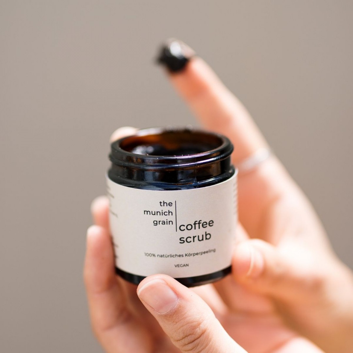 Coffee Scrub (veganes Kaffee-Peeling) von the munich grain (120ml)