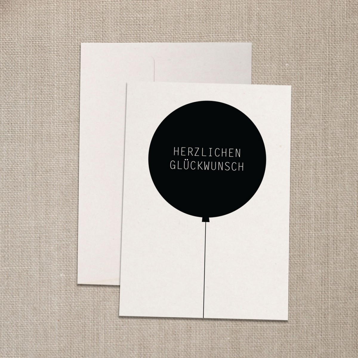 Love is the new black – Grußkarte "Herzlich"