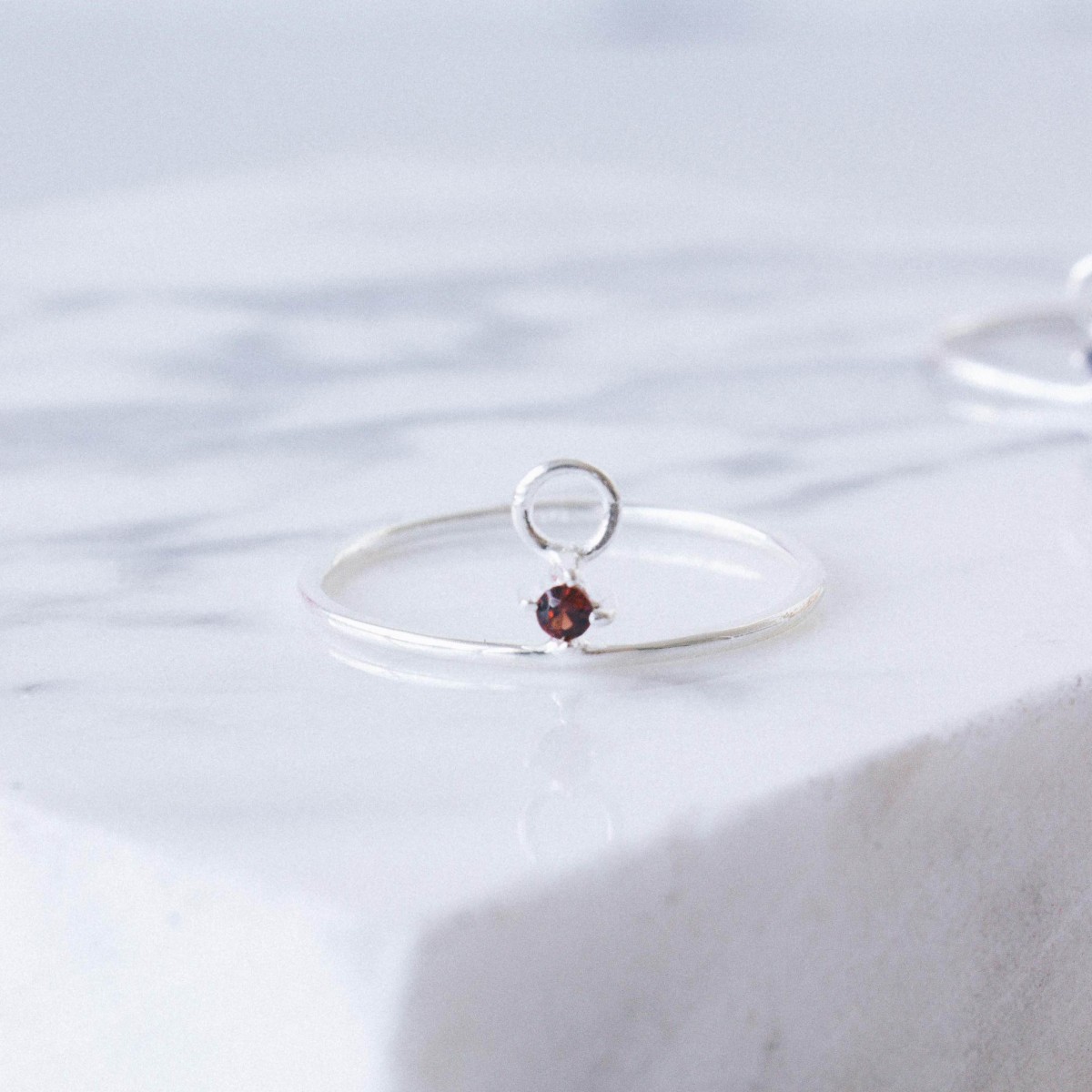 iloveblossom LET HER DANCE RING // GRANAT // silver