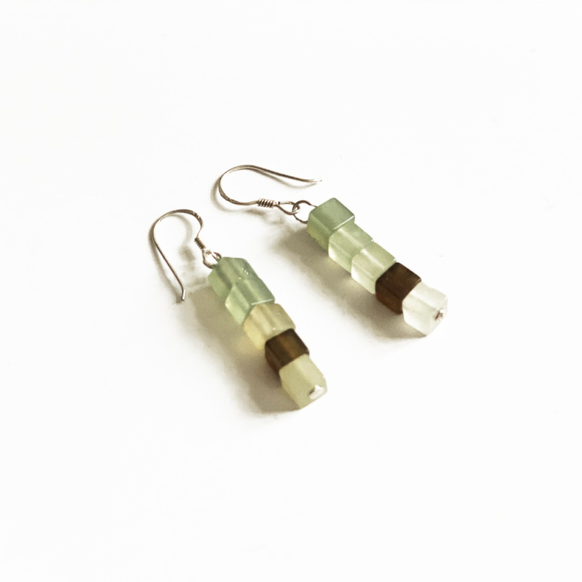 na.hili OHRRINGE "green CUBES" Naturstein grüntöne *komplett 925 Silber* 