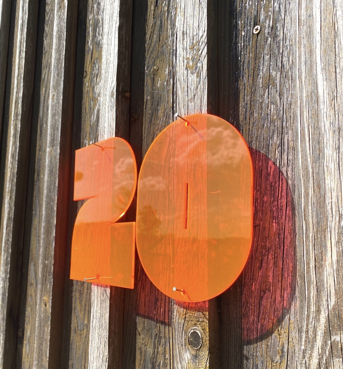 THE SUPER HOUSE NUMBER NEON ORANGE von not white studio