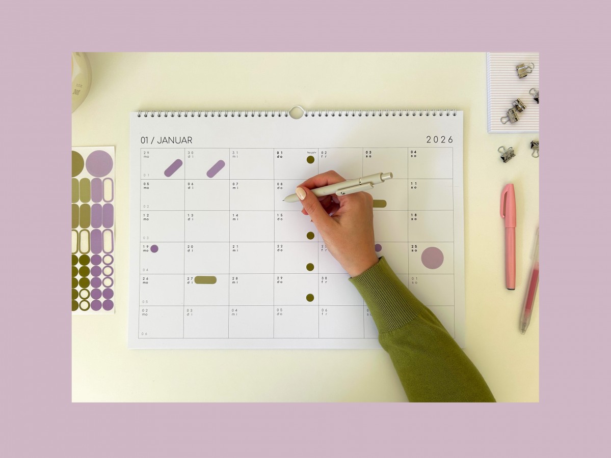 Kalender 2026 mit Aufklebern A4/A3 - SANS.