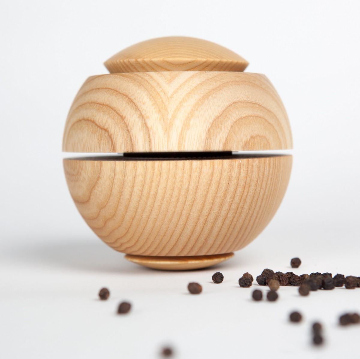 Kohl Produktentwicklung Gewürzmühle / Pfeffermühle / Salzmühle Esche-Natur