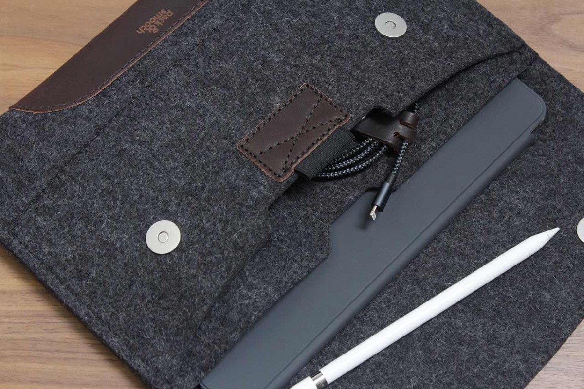 iPad Pro 9.7" Hülle, Sleeve "Hampshire" 100% Merino Wollfilz, (Mulesing-frei) Pflanzlich Gegerbtes Leder