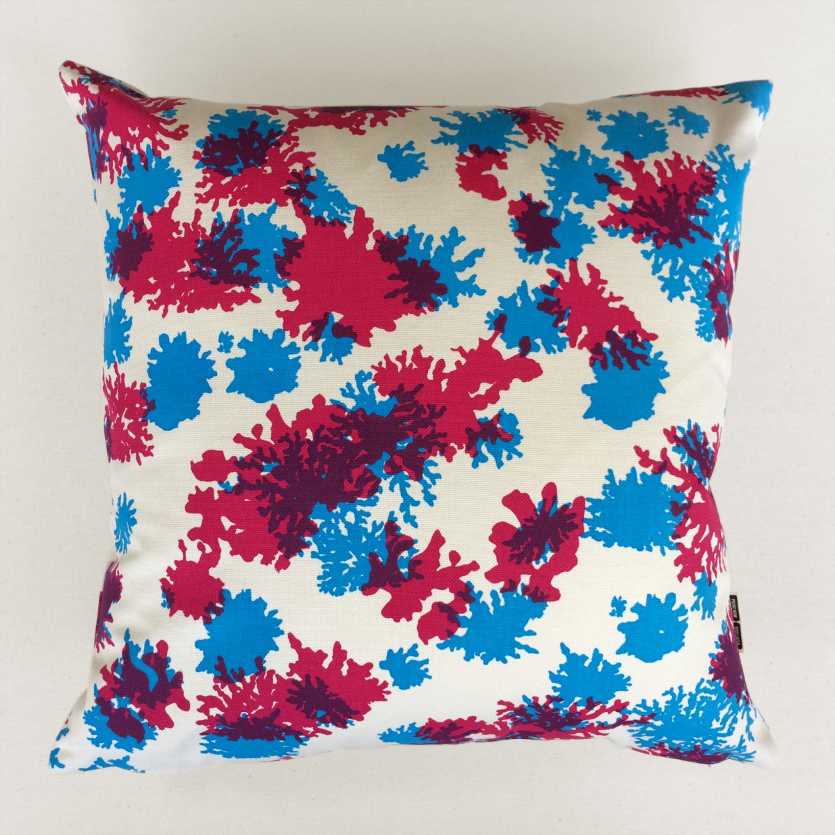 Print now - Riot later ● Kissen Koralle cyan/magenta, Stoffsiebdruck