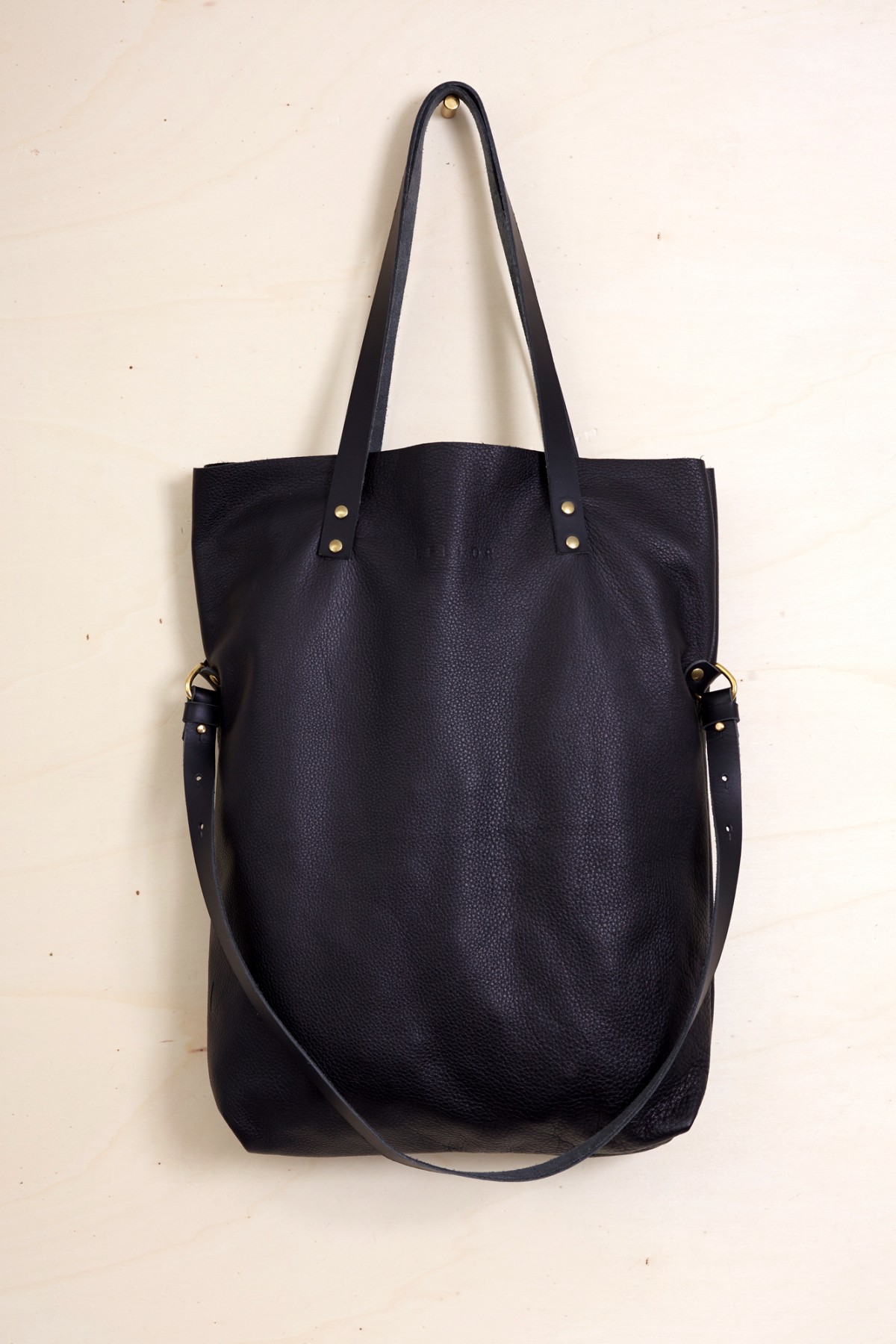 LELLOR  M Crossbody - Schwarz 