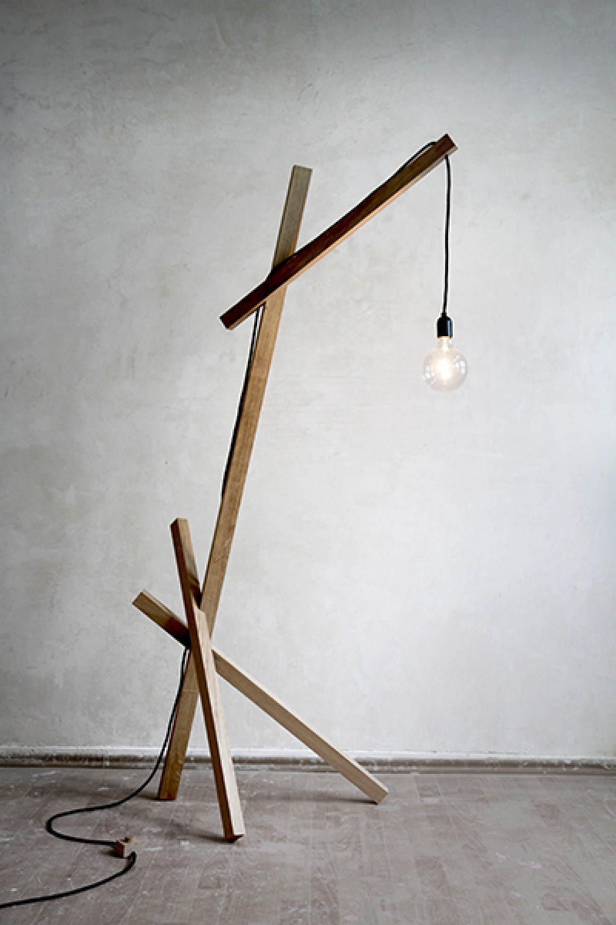 Nika Rams LUX01 Stehlampe