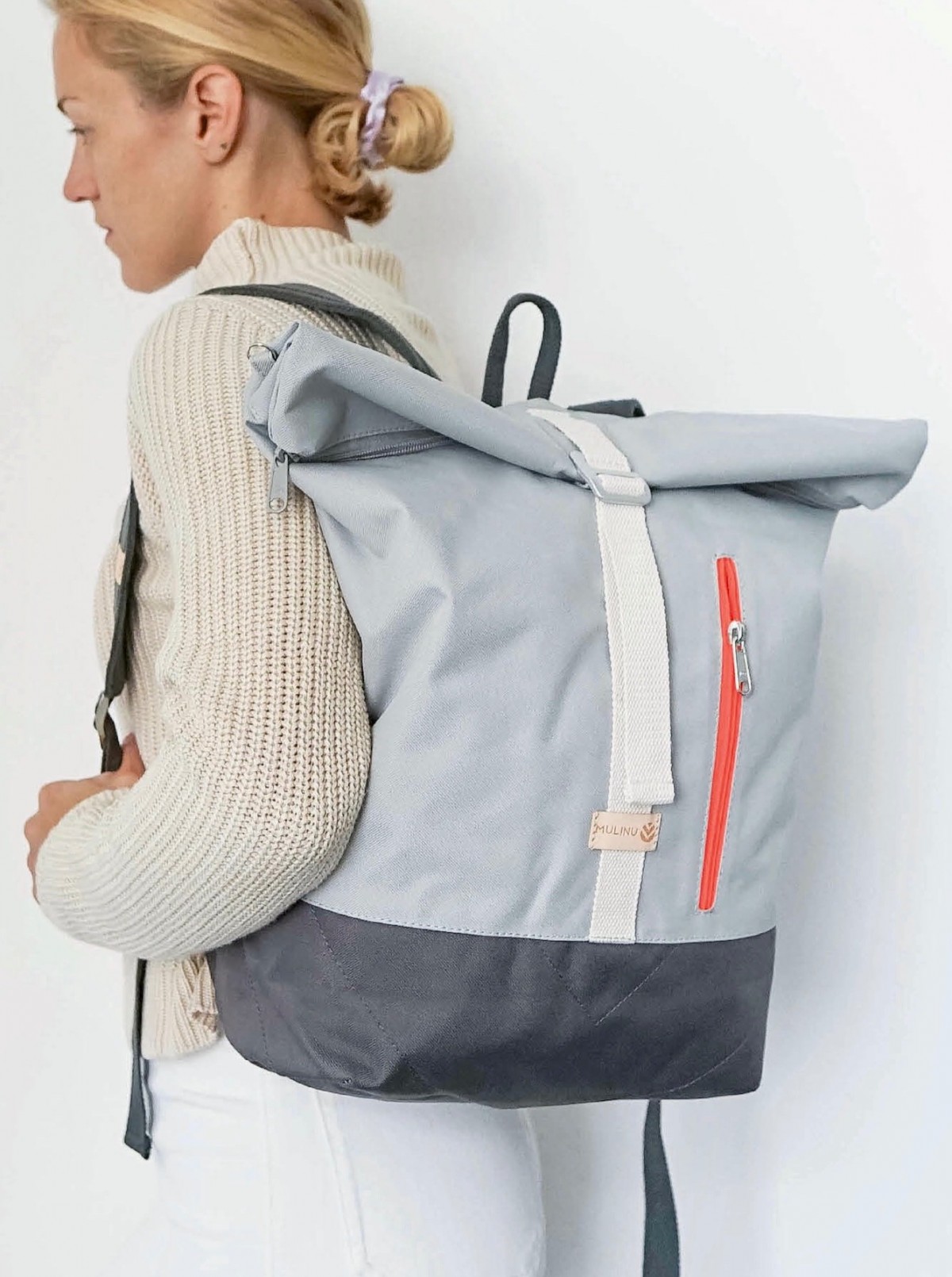 MULINU – Erweiterterbarer Rucksack UNIQUE ALBERT 2 Hellgrau Grau