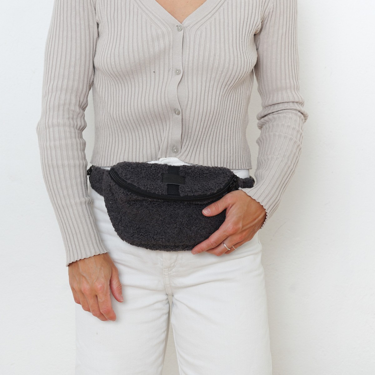 MULINU | Bauchtasche Teddy Schwarz HENNES