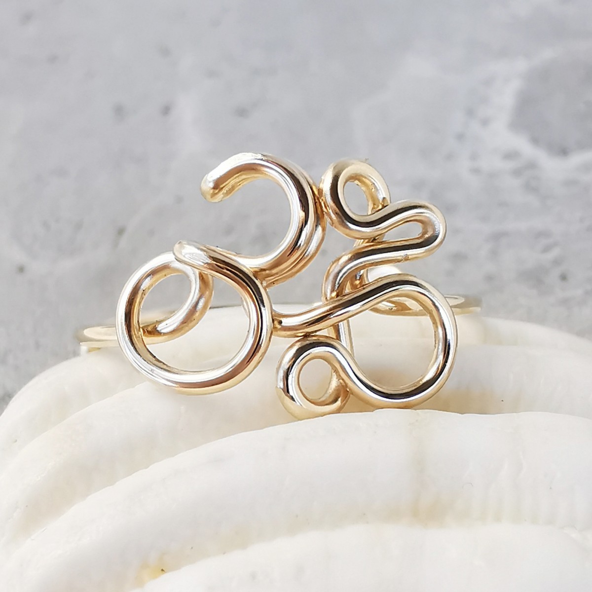 'Om' Ring, größenverstellbar, Drahtring - in Sterling Silber und (Rosé) Gold Filled - KIZZU Schmuck