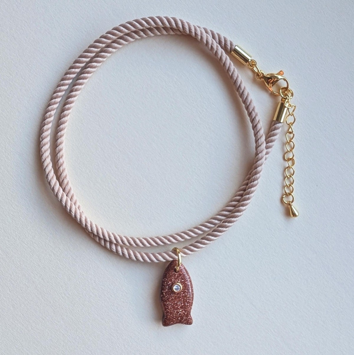 WUNDERVOLL | GOLDSTONE FISH Cord Necklace