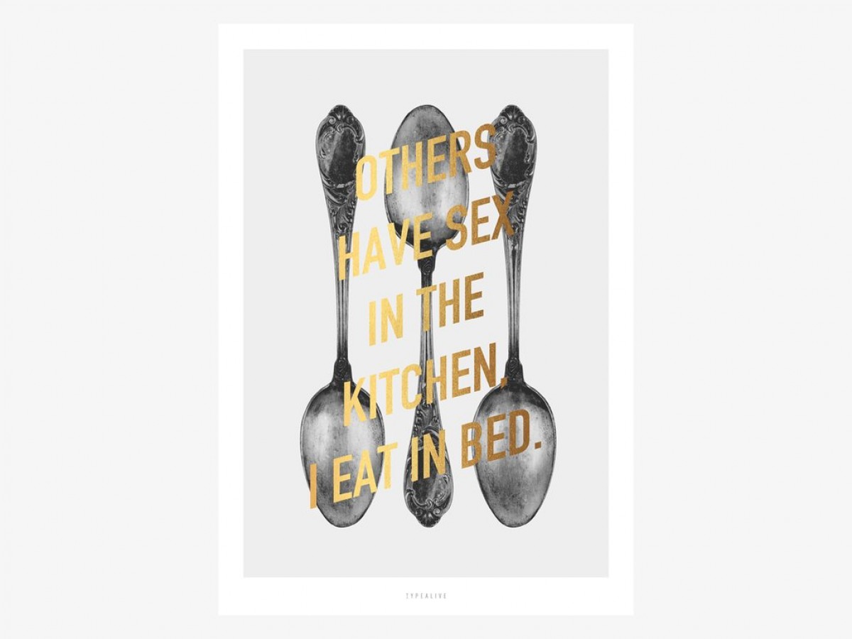 typealive / Eat in Bed