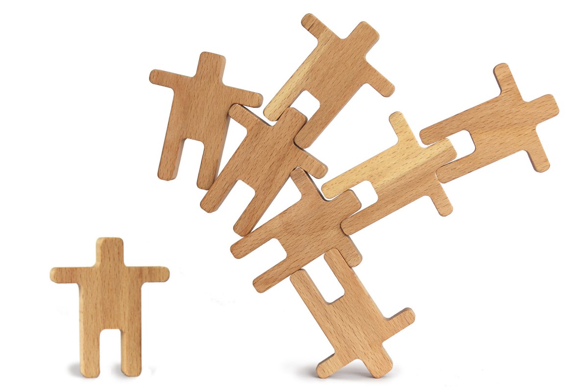 STAPLA - 12 Spielfiguren aus Buchenholz von Neue Freunde
