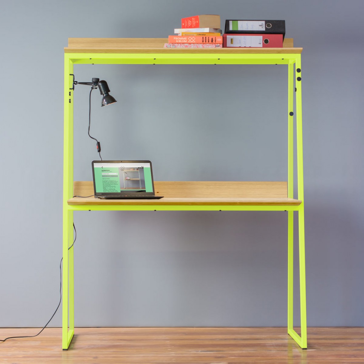 FROMME & BLUM /// Schreibtisch 'Sweet Work' in Eiche, Blitzgelb