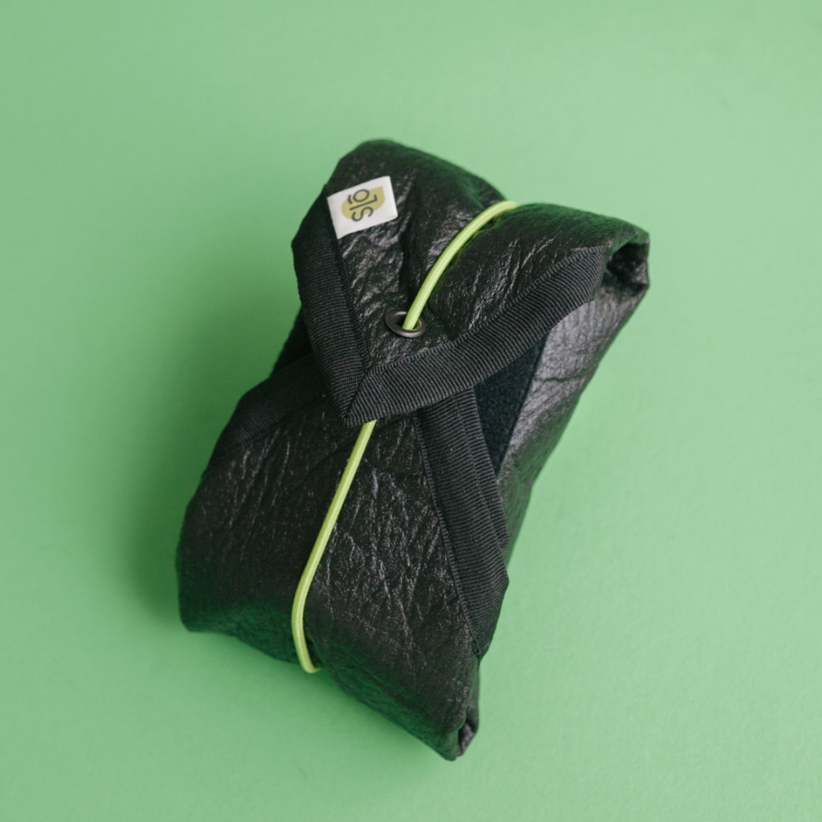 Rappu S • Kameratuch • Camera Wrap • Pinatex Vegan • slō stories  