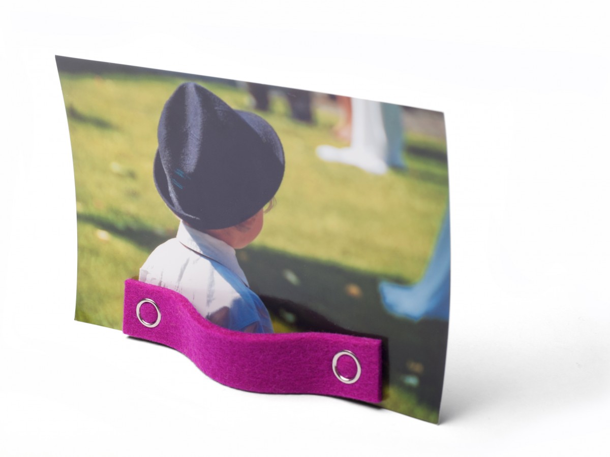 inteamdesign Stand Up Kartenhalter aus Filz