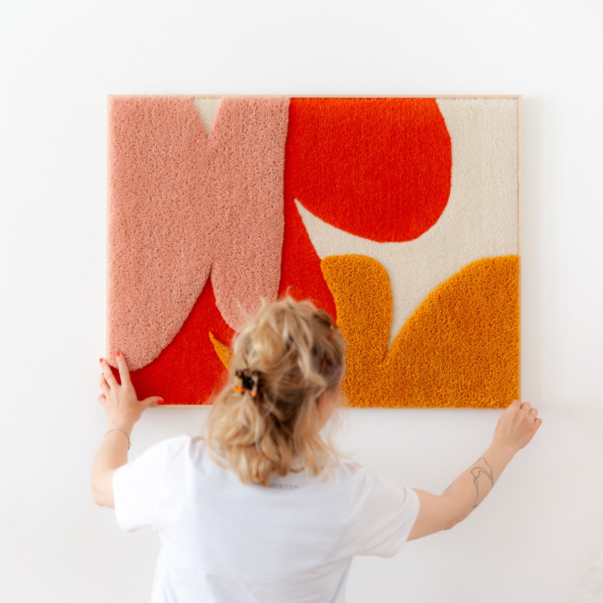 Handgemachter Tufting Wandteppich "VividBloom" // Rosa Rauscher