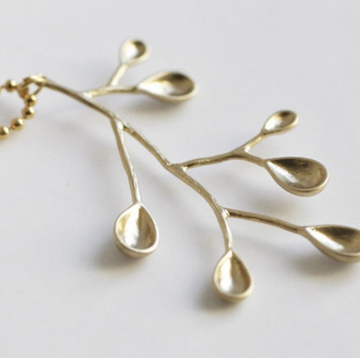 nahili KETTE "lovely nature" lang & mit grafischem Zweig Anhänger gold oder silber - farben 