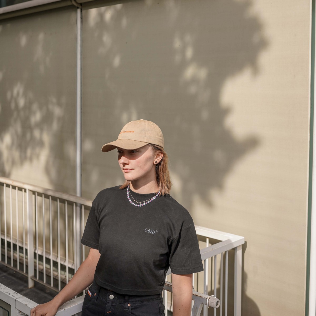 cølú Cropped Shirt aus Biobaumwolle mit Signature Stickerei
