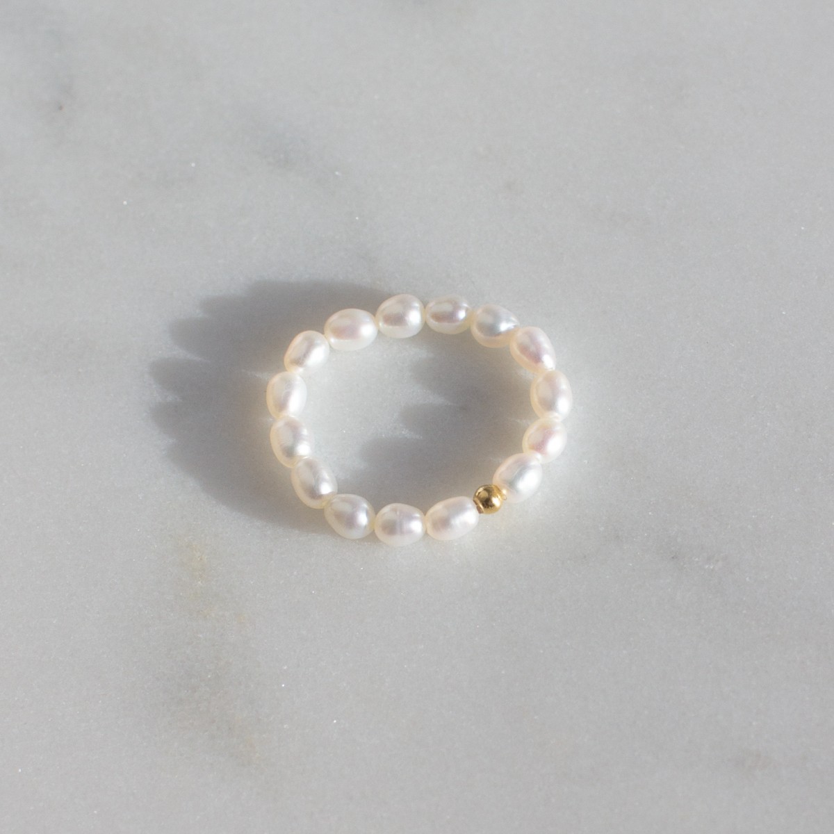 Klassischer Ring aus Süßwasserperlen & Gold Vermeil | Paeoni Colors