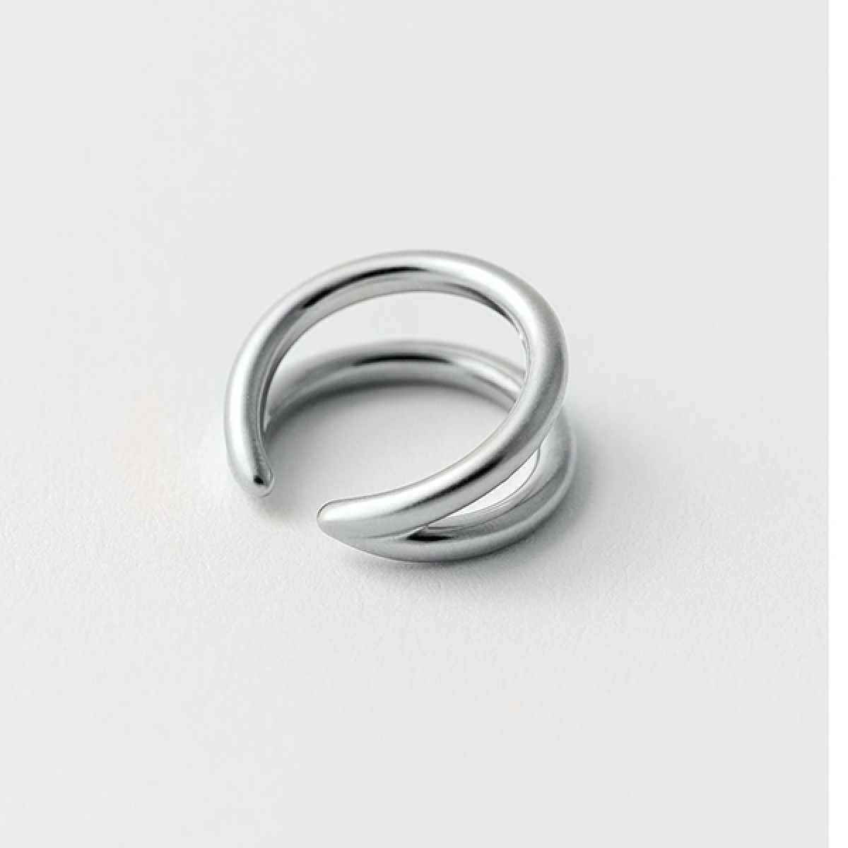 related by objects - lunar earcuff bold - 925 Sterlingsilber - fein versilbert 