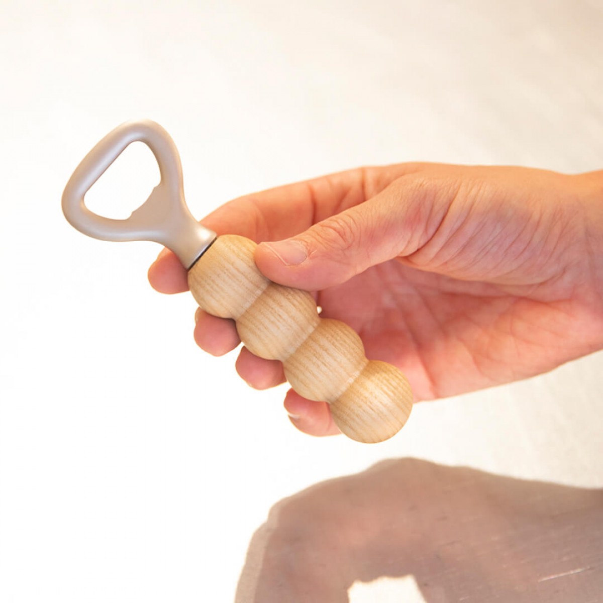 Flaschenöffner | kugelig | Holz Esche | rundund