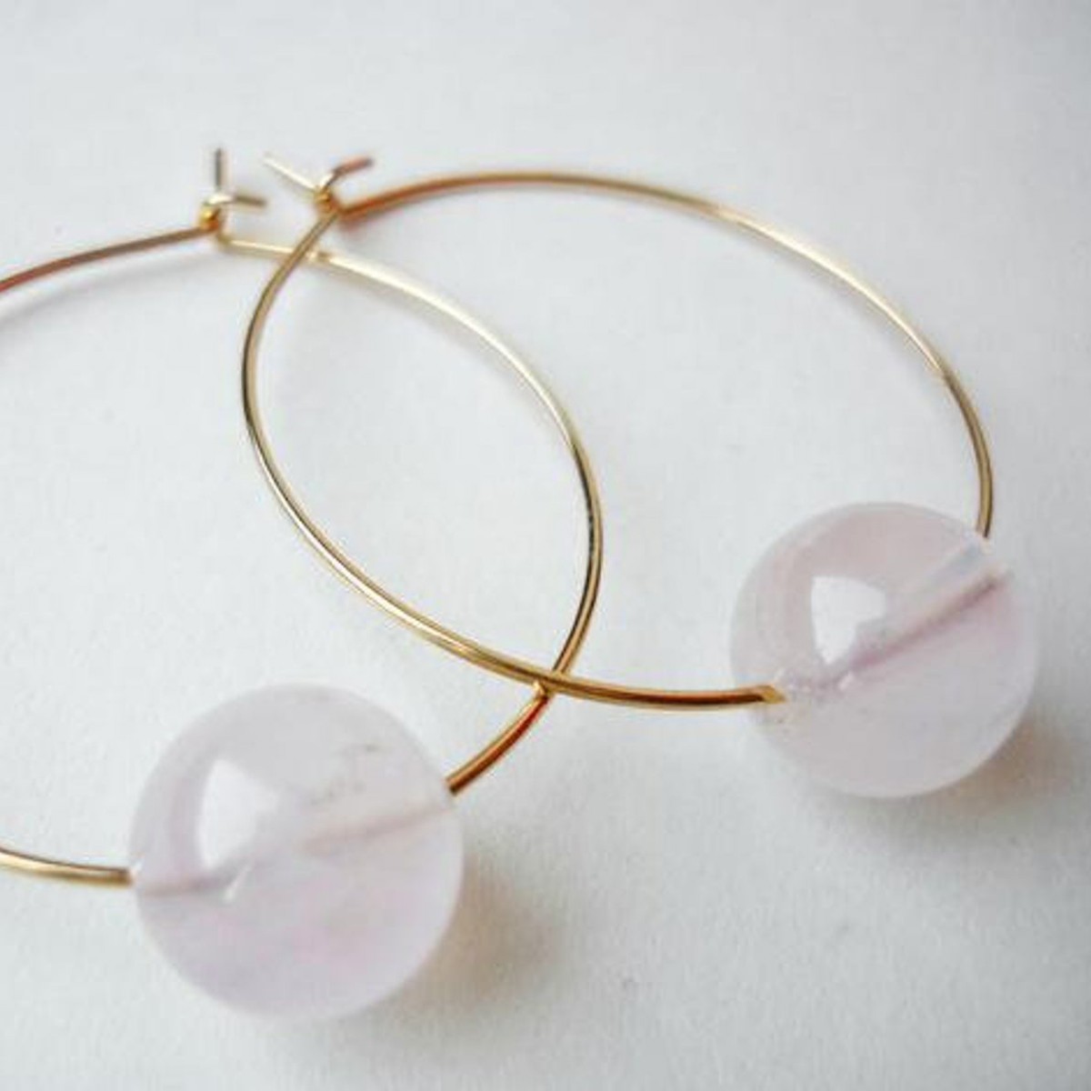 nahili CREOLEN "simple" nickelfrei Rosenquarz (silber oder gold)  