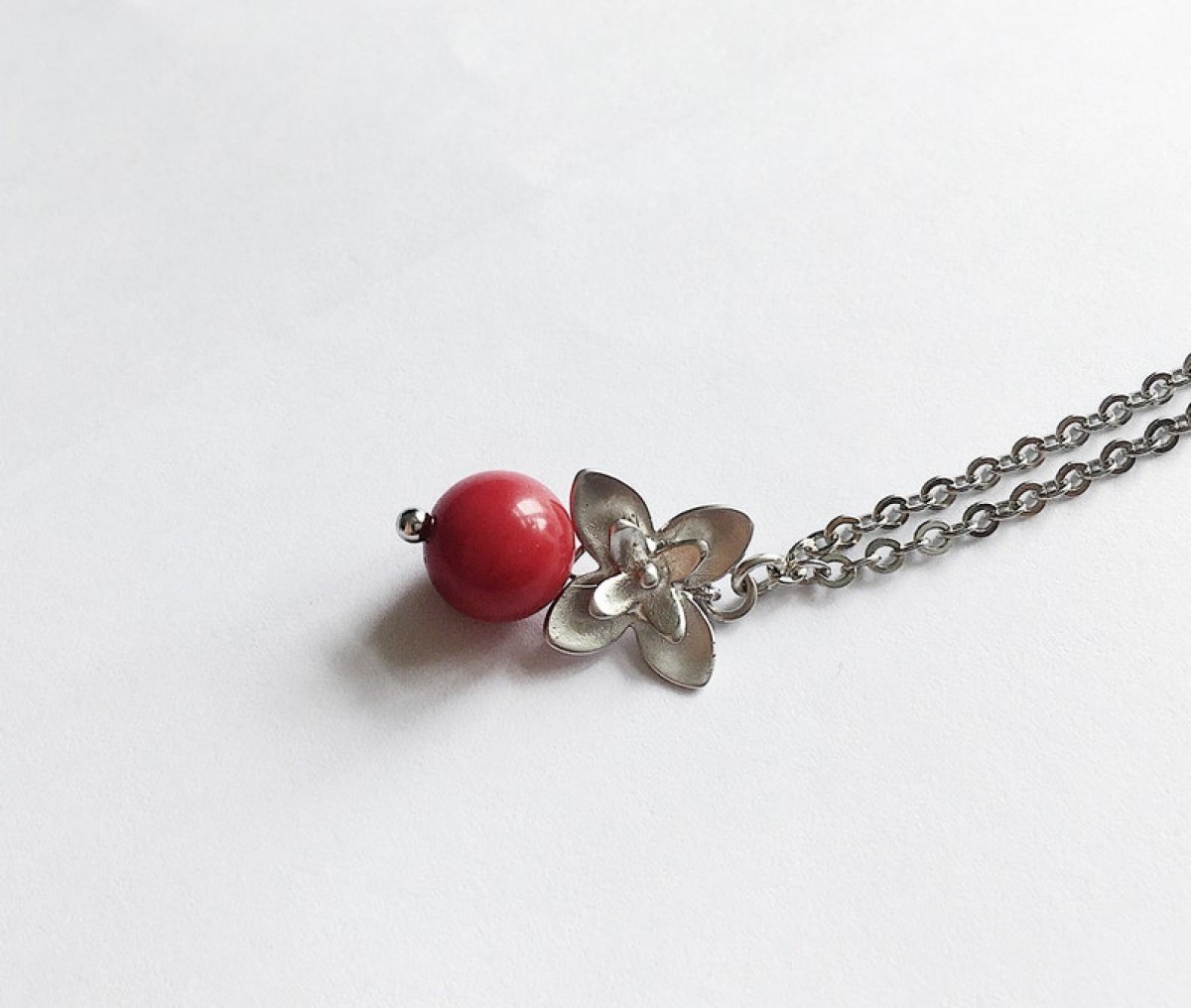 nahili KETTE rote Korallen ***Weißgoldblüten** Weißgold silbern
