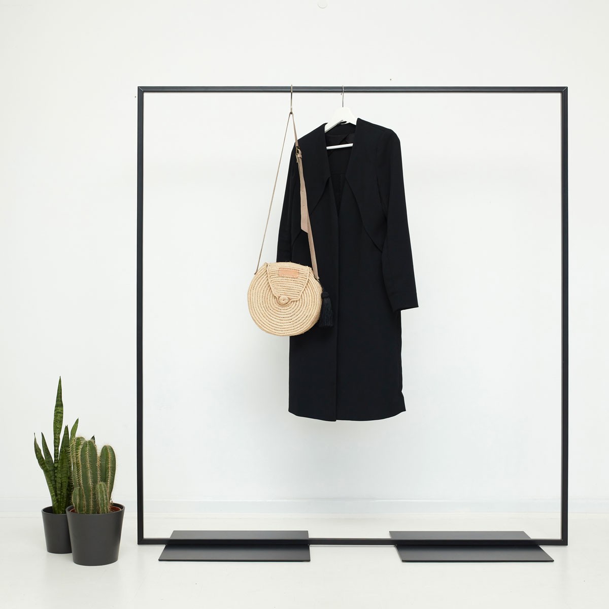 various Industrial Design Kleiderständer - skandinavisch geschweisst & schwarz pulverbeschichtet - Garderobenständer SIMPLE LOVE