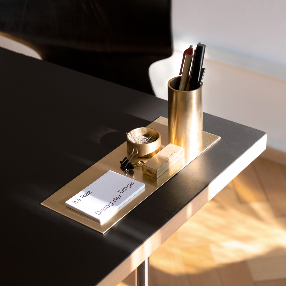 Ensemble Desk – Ita Res