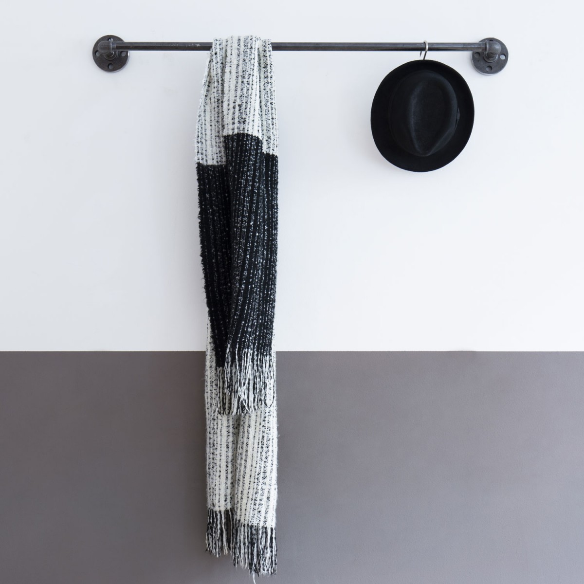 various Industrial Style Kleiderstange · Wandgarderobe im Industriedesign SOLID LINE - Tiefe 12 cm