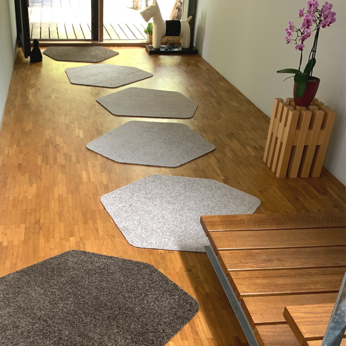 Keilbach Fußmatte sasso 82x74cm,  nur 9 mm dick, rutschsicherer und strapazierfähiger PVC-Rücken, UV-beständige Polyamid Faser