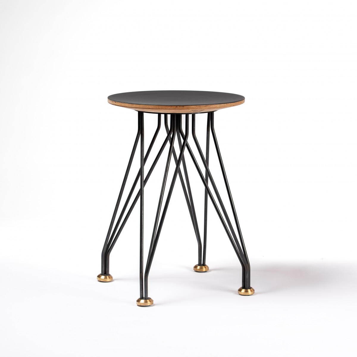 L hoch 2  Hocker 01.02 mit Linoleum charcoal