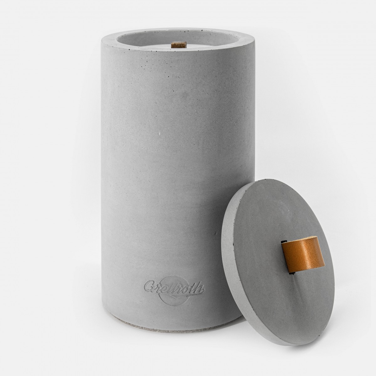 Nachfüllbares Beton-Outdoor-Feuer “LIGHT XL“ – mit Ledergriff Farbe Cognac - Ideal Wachsreste verbrauchen